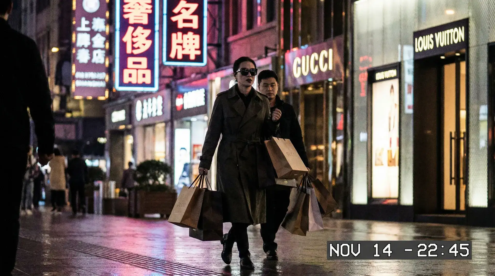 火狐体育app - 奢侈品购物被拍
